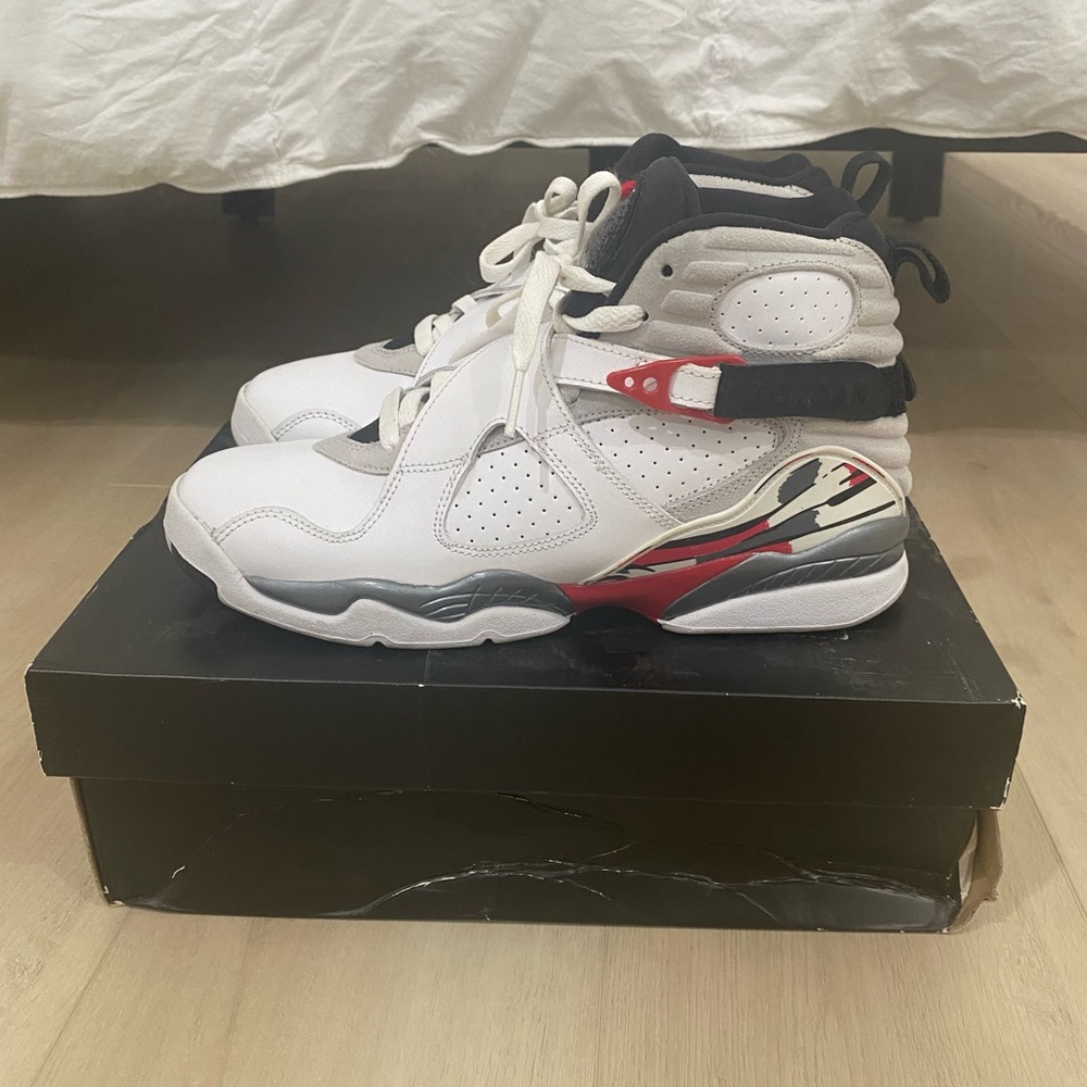 Air Jordan 8 Retro “Bugs Bunny” Grade School Size 7